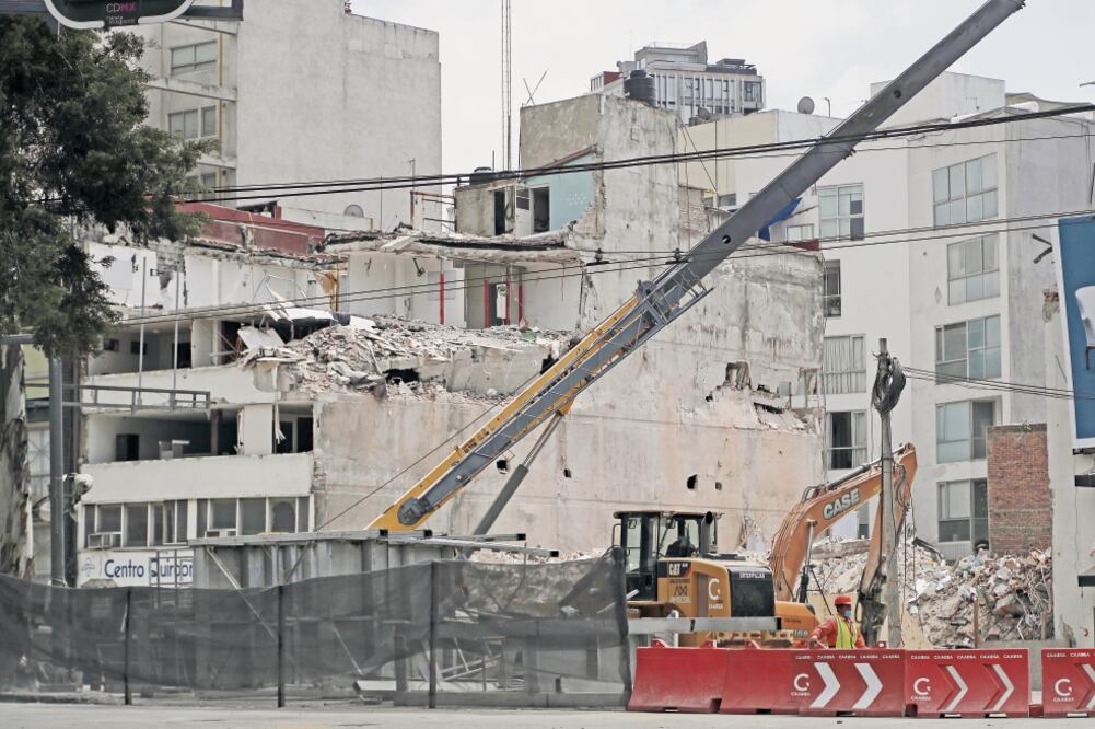 Autoridades dicen que los cambios a la normativa de construcción buscan que la CDMX resista sismos (ARCHIVO EL UNIVERSAL)