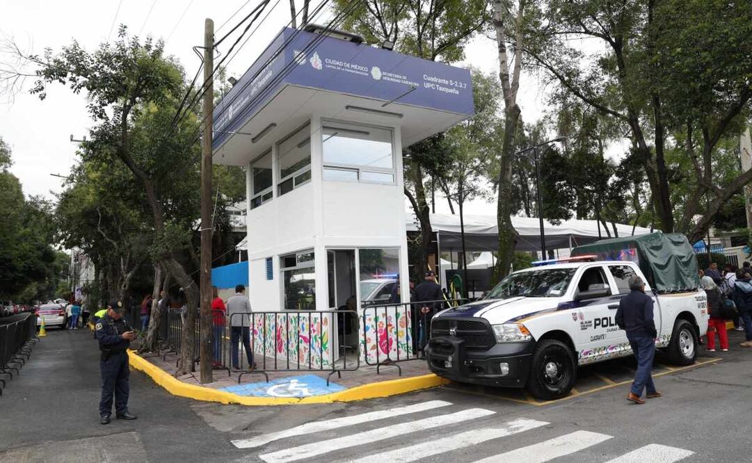 Dan nueva imagen a 15 módulos de seguridad en CDMX; serán 27 para diciembre, destaca Secretaría de Obras.
Foto: Especial.