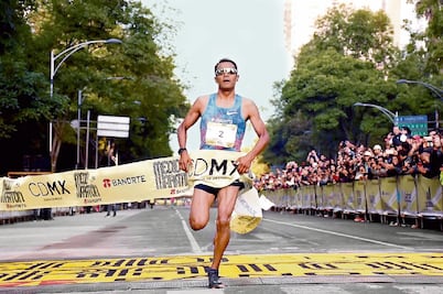 Alienta público a que Barrios gane