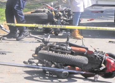 Matan a 3 motociclistas en ataque directo en gasolinera de Naucalpan