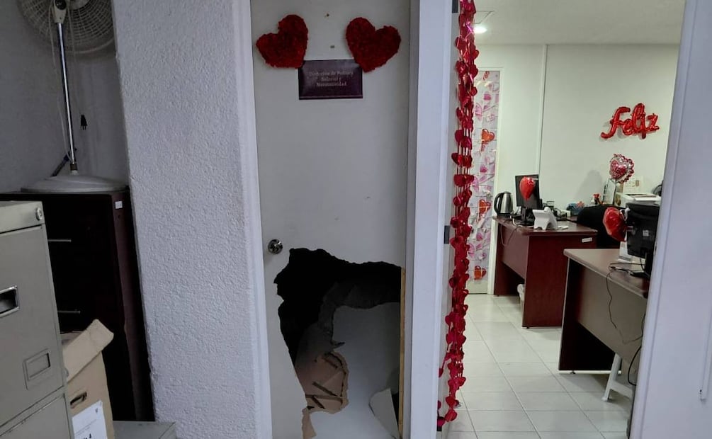 Actos vandálicos en la SEP Hidalgo. Foto: Especial