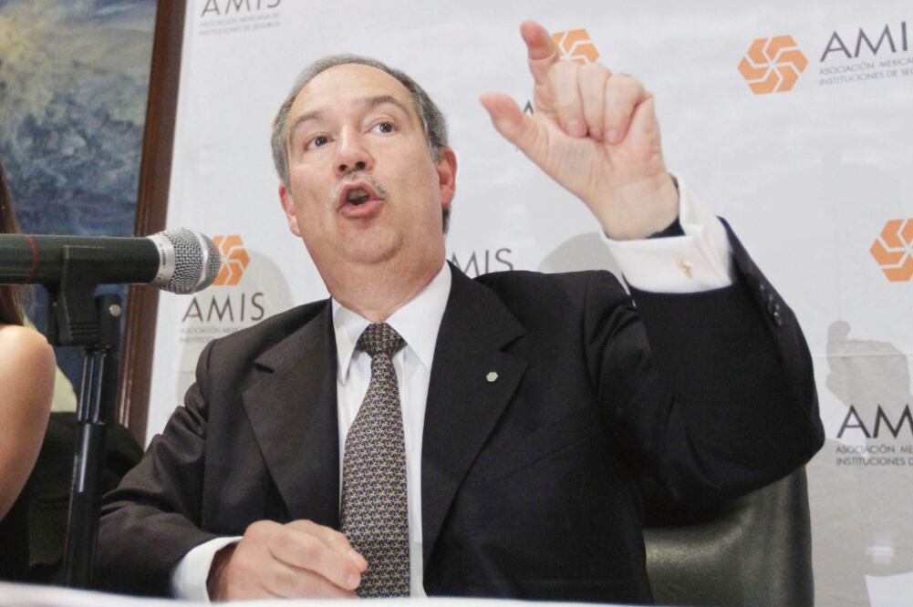 Recaredo Arias, director general de la AMIS, dijo que el aumento de autos afectados se ha reflejado en un incremento en la contratación de seguros. (ARCHIVO EL UNIVERSAL)