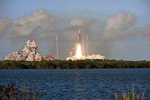 Artemis II: Misión histórica despega hacia la Luna