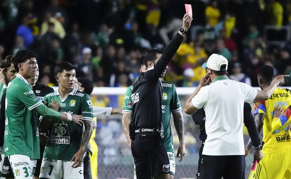 César Arturo Ramos habría "provocado" a Iván Moreno, del León. FOTO: IMAGO7