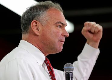 Tim Kaine defiende a Hillary Clinton por escándalo de emails