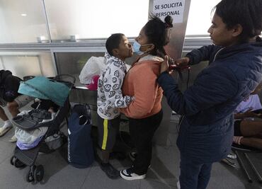 FOTOS: Migrantes varados en Tijuana buscan un nuevo comienzo en México