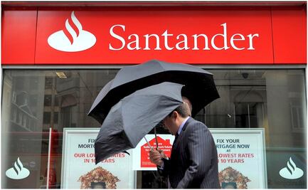 Clientes de Santander reportan fallas con tarjetas en cajeros y en app