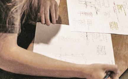 Mujer sufre infarto porque su hijo no entendía la tarea de Matemáticas en China