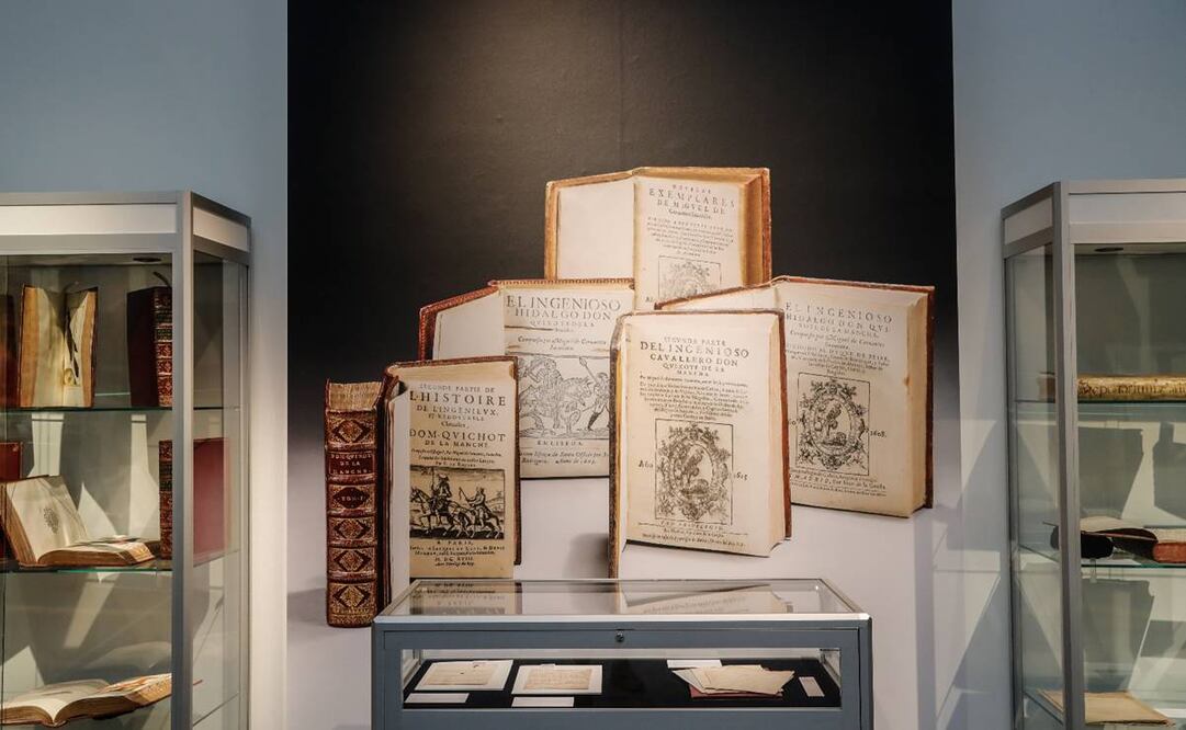 El libro forma parte del grupo de 87 volúmenes de la biblioteca de Jorge Ortiz Linares, antiguo embajador de Bolivia en Francia. Foto: EFE.