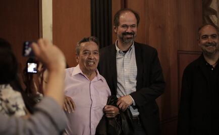 José Agustín celebra los 50 años de "De Perfil"