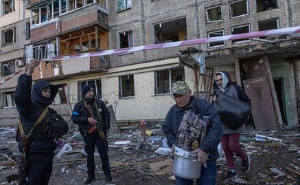 Imponen toque de queda de 36 horas en Kiev tras situación "difícil y peligrosa"