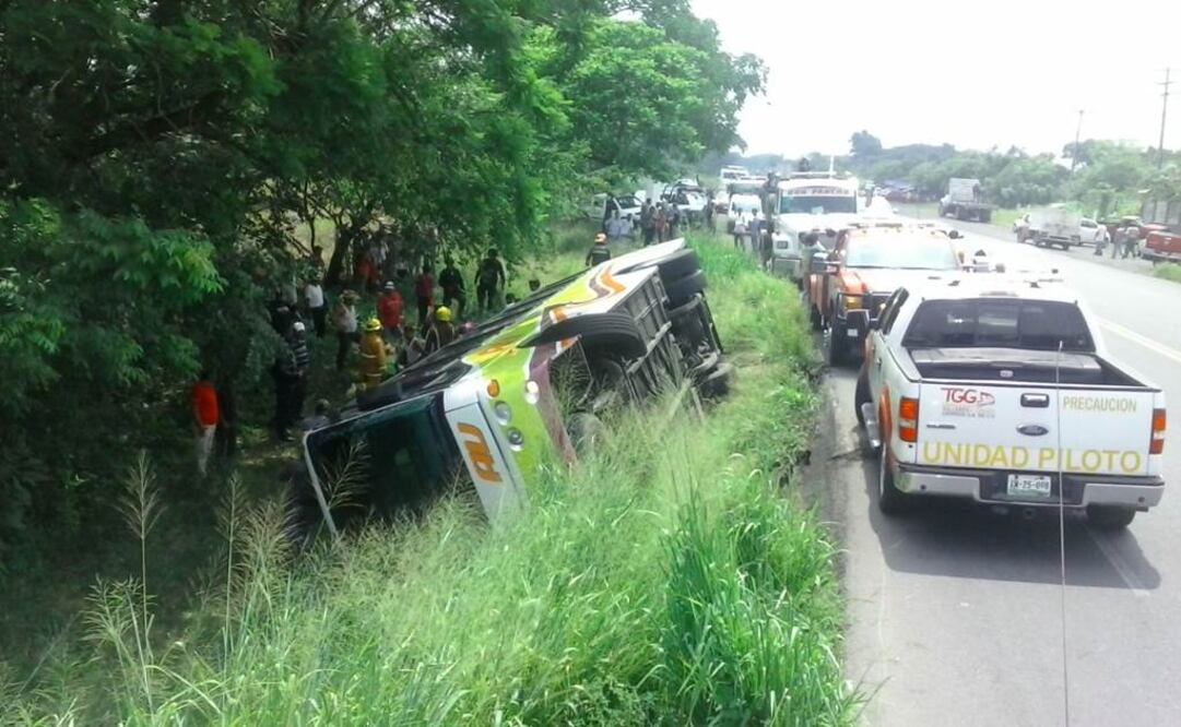 El accidente carretero ocurrió en el lugar conocido como La Luz. (FOTO: Cortesía: Diario El Buen Tono)