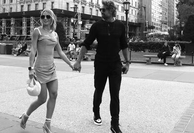 Irina Baeva y Gabriel Soto celebran su victoria ante Laura Bozzo