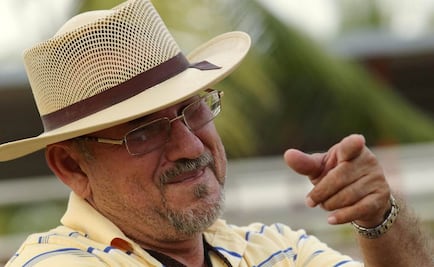 Reinstala Hipólito Mora sus barricadas