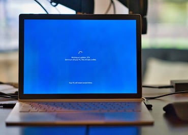 Falla global de Microsoft: ¿Qué es la pantalla azul de la muerte que provocó un apagón informático?