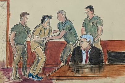 Ismael "El Mayo" Zambada se declara "no culpable" en Nueva York; aparece cojeando, pero "está muy bien", dice abogado