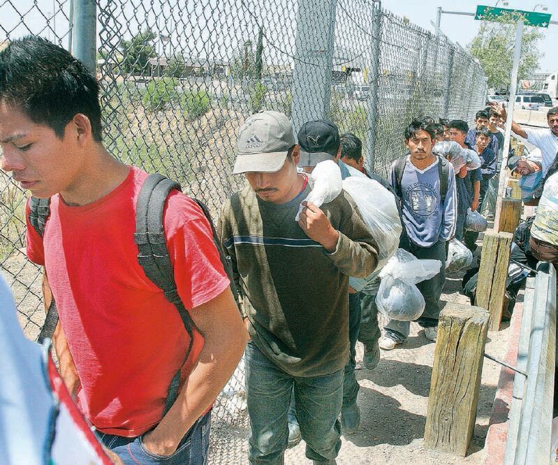 Migrantes expusieron que la contingencia sanitaria ha derivado en una crisis económica y generado un debate sobre la política económica. Foto: ARCHIVO EL UNIVERSAL