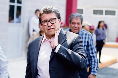 A Morena llega gente de más, dice Monreal
