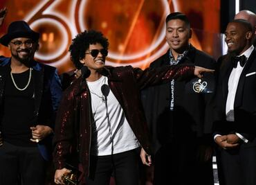 Bruno Mars se lleva Grammy de Grabación del Año