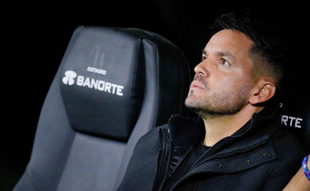 Nicolás Larcamón llegó a Cruz Azul para el Apertura 2025. FOTO: IMAGO7