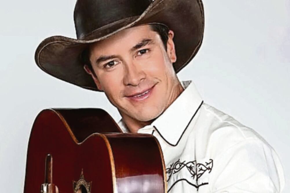 Jorge Gallegos y Raúl Sandoval, candidatos para ser Pedro Infante. (ARCHIVO EL UNIVERSAL)