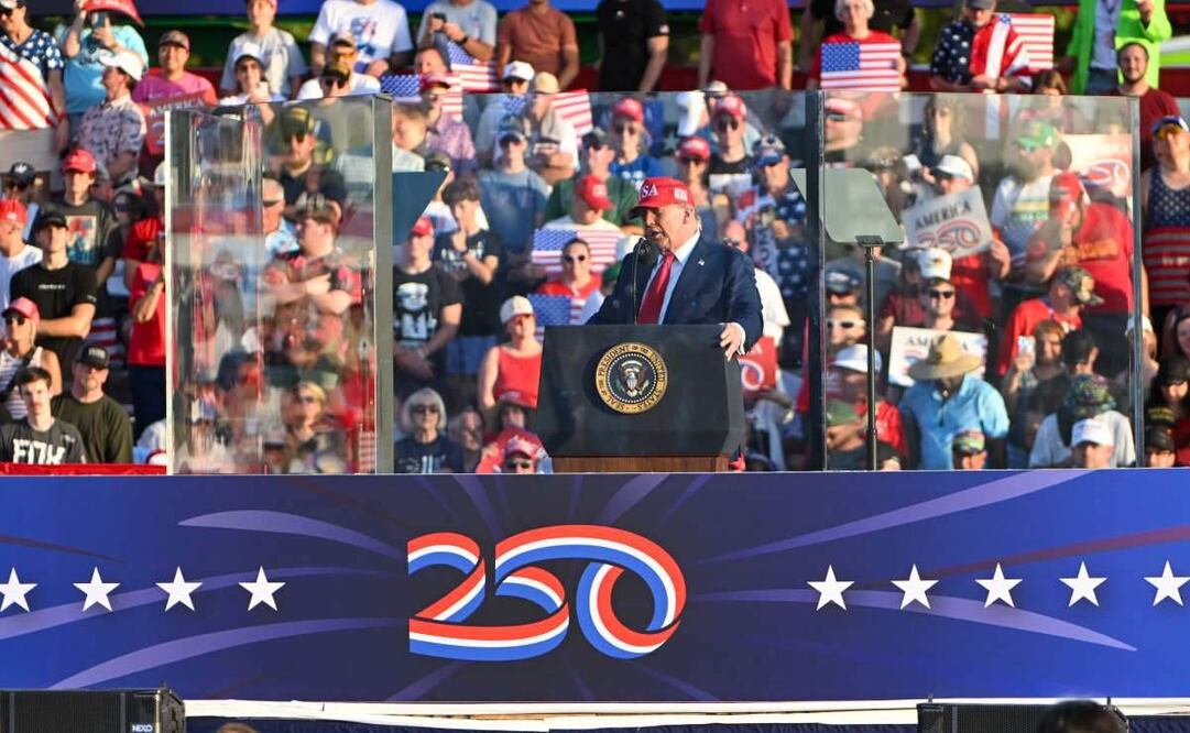 El presidente de Estados Unidos, Donald J. Trump, se dirige a sus seguidores durante un mitin en la Feria Estatal de Iowa en Des Moines, Iowa, Estados Unidos, el 3 de julio de 2025. Entre otros temas, Trump hablará sobre la Ley Bipartidista de Infraestructuras de Minnesota. (03/07/25) Foto: EFE