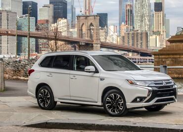 Mitsubishi presenta la nueva Outlander PHEV 2017