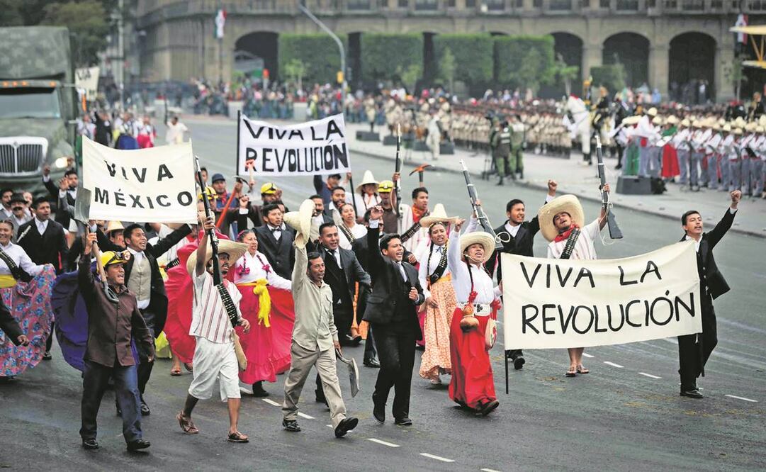 Participaron en el desfile 8 mil 111 militares y civiles.
