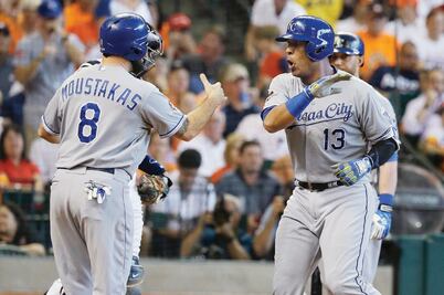 Kansas City iguala serie con Houston