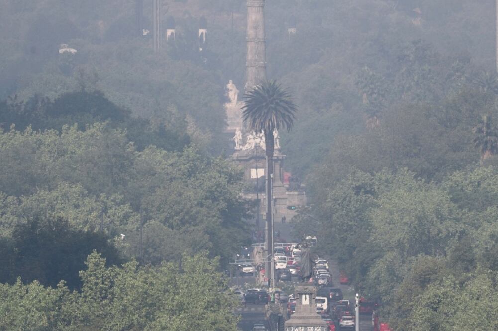 Autos con hologramas 1, 2, terminación placa non y engomado color rojo, no circularán de las 5:00 a las 22:00 horas de hoy. Foto: DIEGO SÁNCHEZ. EL UNIVERSAL
