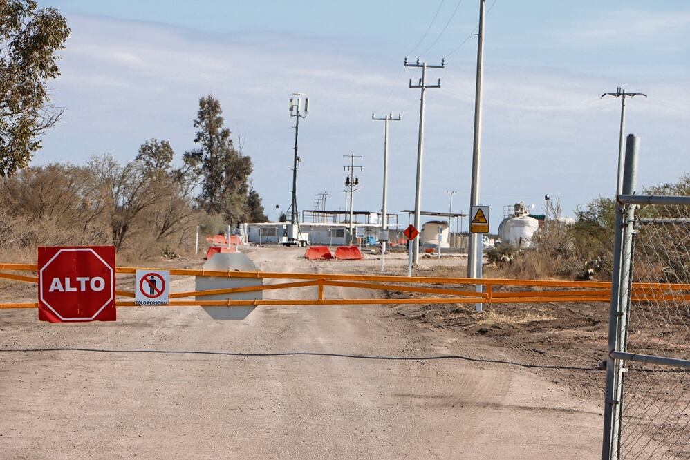La nueva propuesta de rescate de la CFE no contempla salidas de emergencia; familiares denuncian interés por quedar bien con el Presidente. Foto: Francisco Rodríguez | El Universal
