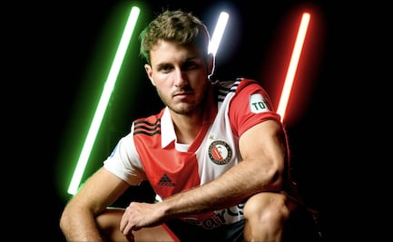 El impedimento que tiene Santiago Giménez para poder jugar con el Feyenoord