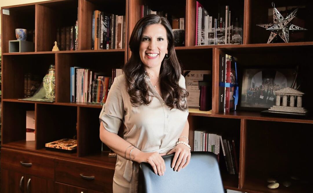 La legisladora panista Kenia López Rabadán dijo que las familias mexicanas nunca hemos usado la denominación de Estados Unidos Mexicanos, por lo que el cambio a México nos da más arraigo. (24/02/2025) Foto: Archivo | El Universal