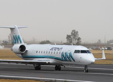 Tras adeudo de Aeromar por 500 mdp, Marina resguarda 2 hangares en el AICM