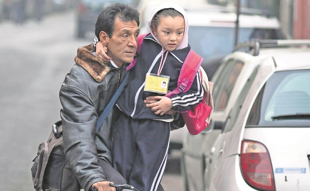 Unión familiar. Los niños tienden a disfrutar de una mejor salud mental si sus padres se involucran en su educación, asevera la doctora Claudia Sotelo Arias. Foto: CUARTOSCURO