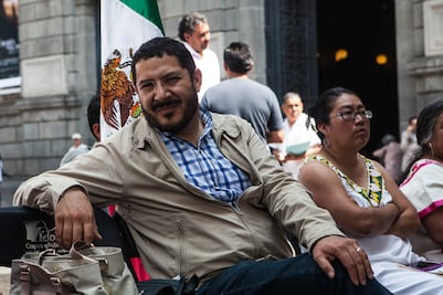 Batres pide a militantes de otros partidos votar por Morena