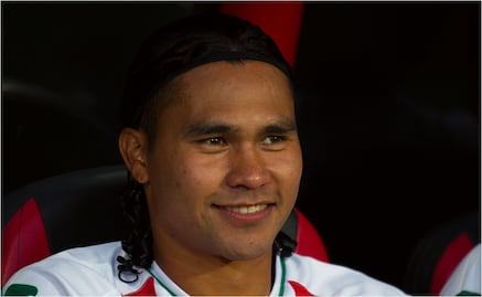 Carlos 'Gullit' Peña y su exorbitante sueldo en los Emiratos Árabes