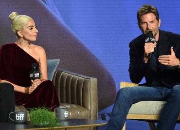 Lady Gaga y Bradley Cooper presentan "A Star is Born" en Toronto
