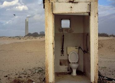 Pantalla de celular tiene 30 veces más bacterias que el baño