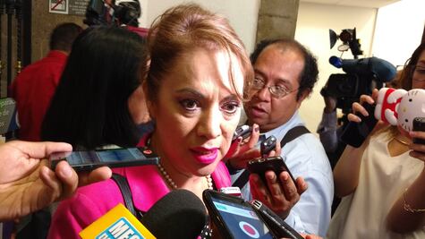 Morena acusa a constituyente de ser ministra de culto