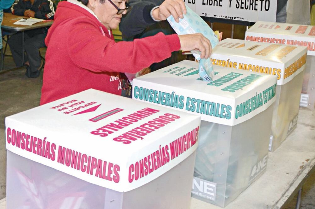 El esquema, afirman consejeros del INE, es el primer paso para homologar en todo el país la eficiencia del PREP (ARCHIVO EL UNIVERSAL)