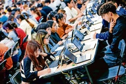 La última conversación. Sobre cómo los humanos obedecemos a las máquinas   