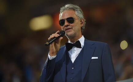 Andrea Bocelli canta junto a presos brasileños