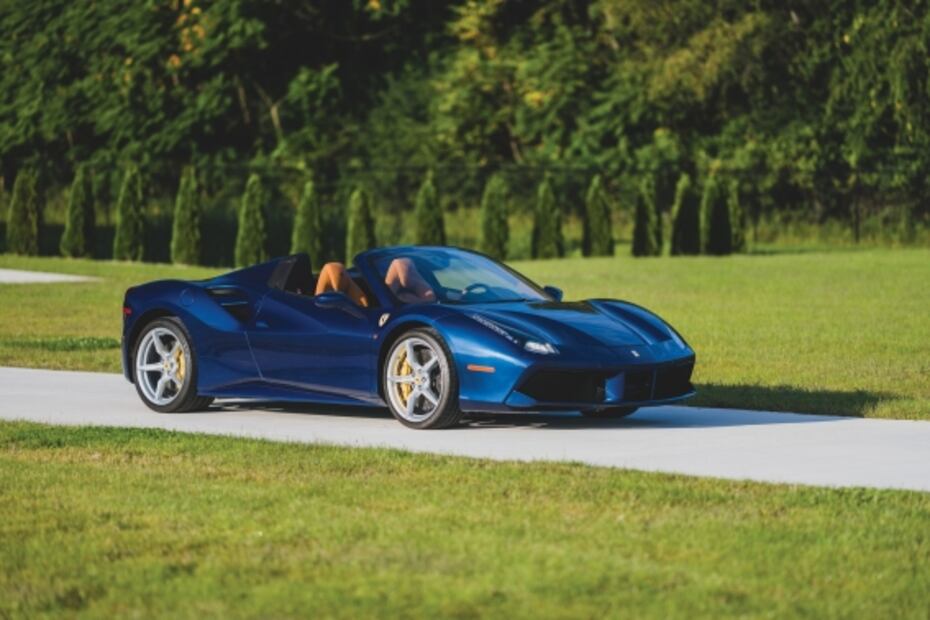 Colección de más de 240 autos perteneciente a un estafador será subastada