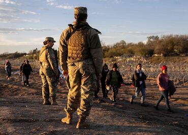 EU reporta más de 300 mil encuentros con migrantes en diciembre