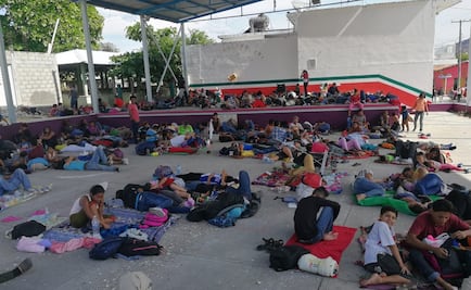 Por segundo día, migrantes permanecen en Tapanatepec, Oaxaca