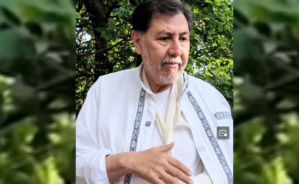 El senador Gerardo Fernández Noroña se rompe la muñeca y queda enyesado por mes y medio (18/07/2026). Foto: Captura de pantalla
