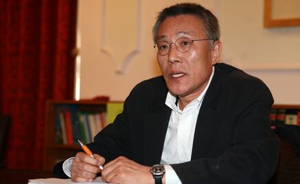 Escritor surcoreano Hwang Sok-yong gana el Premio Emile Guimet