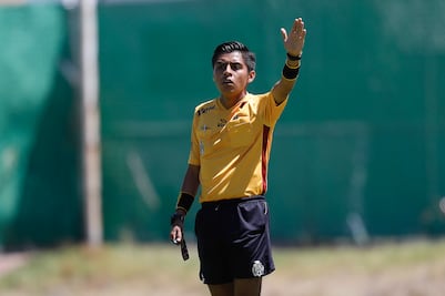 Fuera de peligro, árbitro que convulsionó durante pruebas físicas