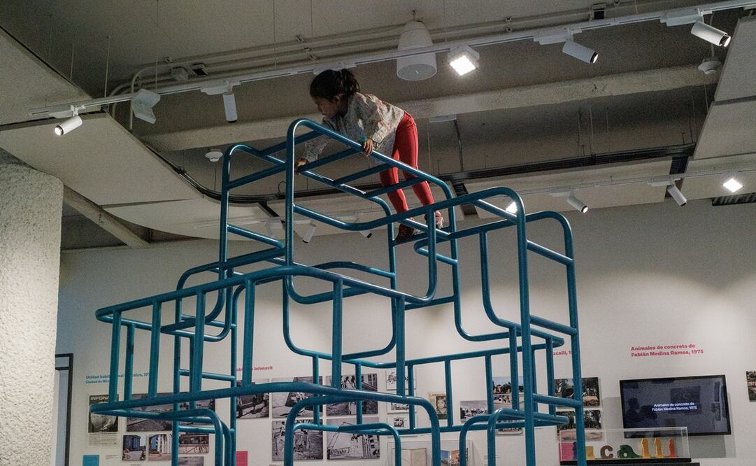 Recorrido por la exposición “A jugar espacios de juego en unidades habitacionales” en el Museo Nacional de la Vivienda. Foto: Yaretzy Osnaya/ EL UNIVERSAL.